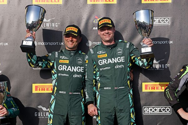 Darren TurnerがBritish GT Championship GT4クラスで総合優勝！